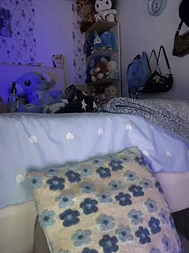 -Loren- online show from 04.18.26