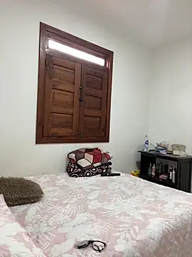 Im Amelia online show from 04.19.26