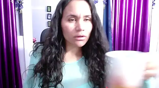 Saylor Lee22 online show from 03.18.25