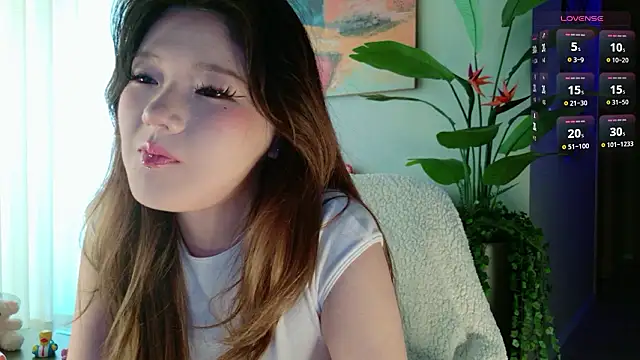 Snapshot of KitayamaChu chatting on 03.18.26 KitayamaChu online show from 03.18.26