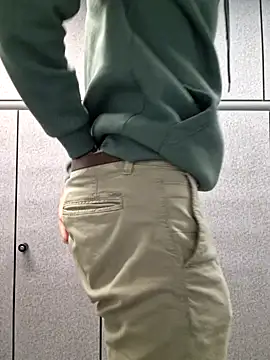 Snapshot of Sammoon chatting on 02.25.25 Sammoon online show from 02.25.25