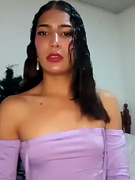 Snapshot of Lanna_hott_ chatting on 12.22.24 Lanna hott  online show from 12.22.24