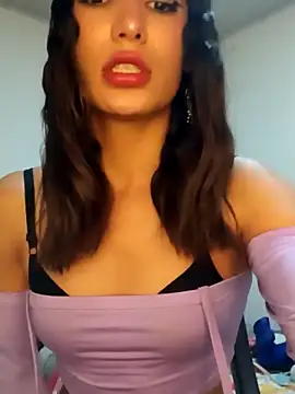 Snapshot of Lanna_hott_ chatting on 01.07.25 Lanna hott  online show from 01.07.25