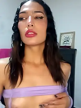 Snapshot of Lanna_hott_ chatting on 03.15.25 Lanna hott  online show from 03.15.25