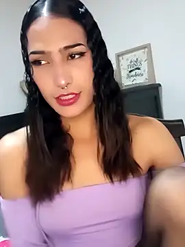 Snapshot of Lanna_hott_ chatting on 03.22.25 Lanna hott  online show from 03.22.25