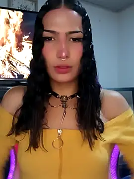Snapshot of Lanna_hott_ chatting on 09.28.25 Lanna hott  online show from 09.28.25