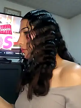 Snapshot of Lanna_hott_ chatting on 10.03.25 Lanna hott  online show from 10.03.25