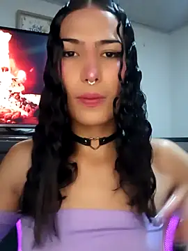 Snapshot of Lanna_hott_ chatting on 10.12.25 Lanna hott  online show from 10.12.25