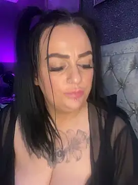 Snapshot of MissEssex chatting on 01.30.25 MissEssex online show from 01.30.25
