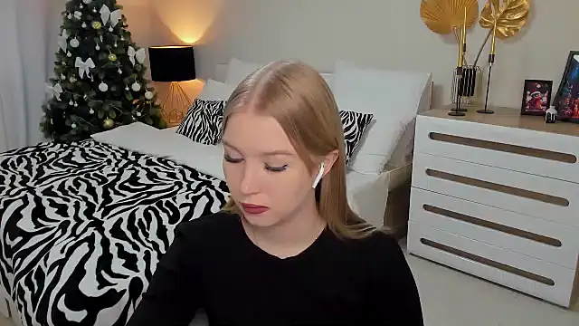 shy  lady online show from 01.10.25