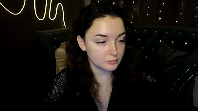 GloriNichols online show from 12.14.24