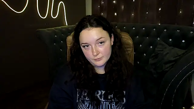 GloriNichols online show from 12.17.24