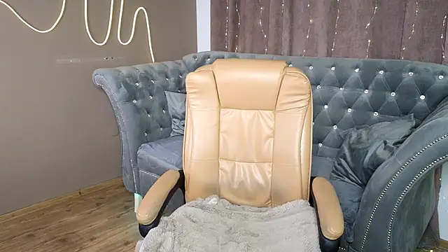 GloriNichols online show from 01.20.25