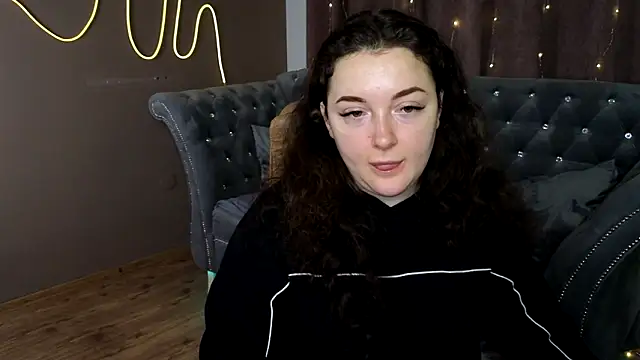 GloriNichols online show from 01.25.25