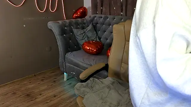 GloriNichols online show from 03.15.25