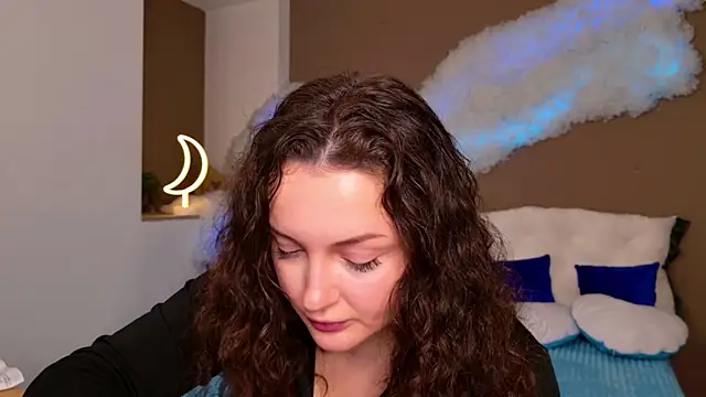 GloriNichols online show from 11.11.25