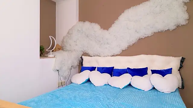 GloriNichols online show from 11.15.25