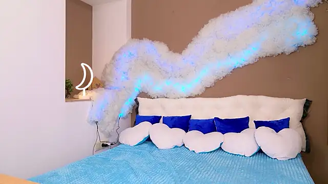 GloriNichols online show from 11.16.25