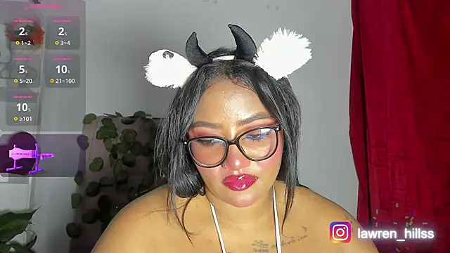 Snapshot of Lilithcaballero chatting on 10.26.25 Lilithcaballero online show from 10.26.25