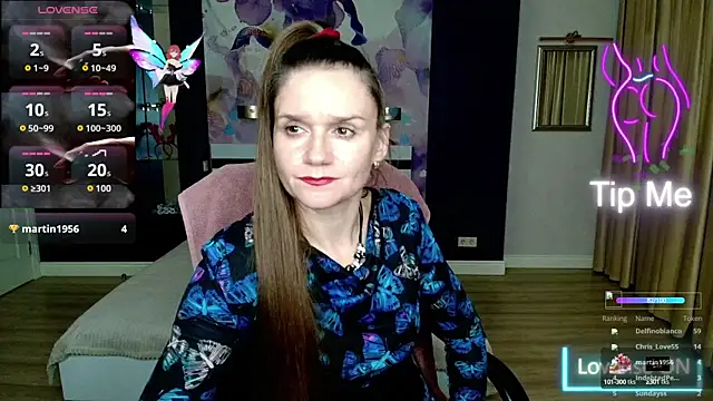 AriaGray online show from 10.14.25