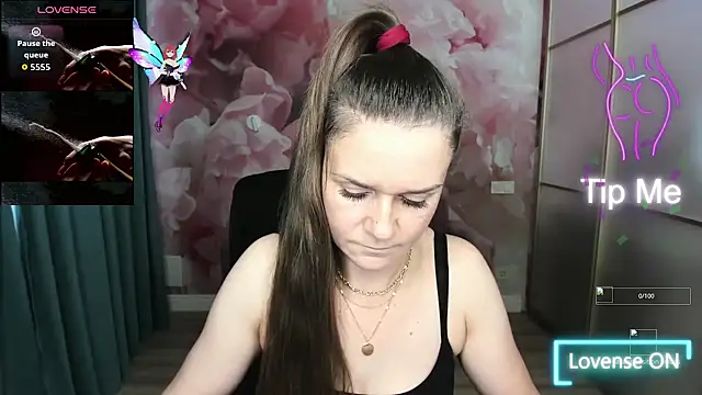 AriaGray online show from 10.16.25