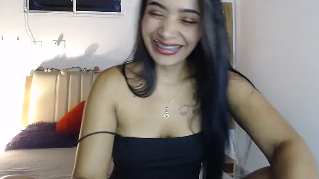 Snapshot of sabrina_brunette chatting on 06.19.26 sabrina brunette online show from 06.19.26