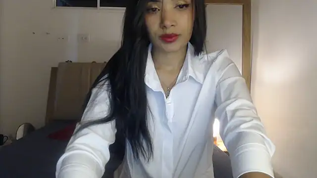 Snapshot of sabrina_brunette chatting on 07.26.26 sabrina brunette online show from 07.26.26