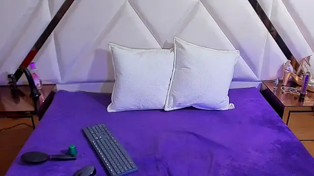 Aura love69 online show from 03.06.25