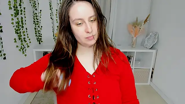Snapshot of Lattea chatting on 06.21.26 Lattea online show from 06.21.26