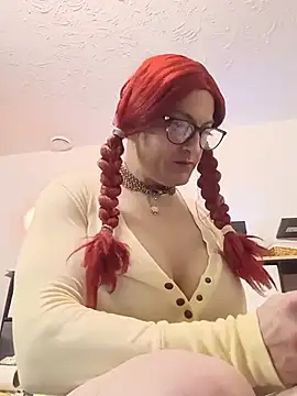 Snapshot of sissytrapdolly24 chatting on 06.05.26 sissytrapdolly24 online show from 06.05.26