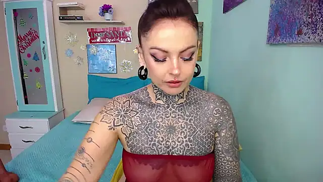 LolaRouse online show from 12.23.24