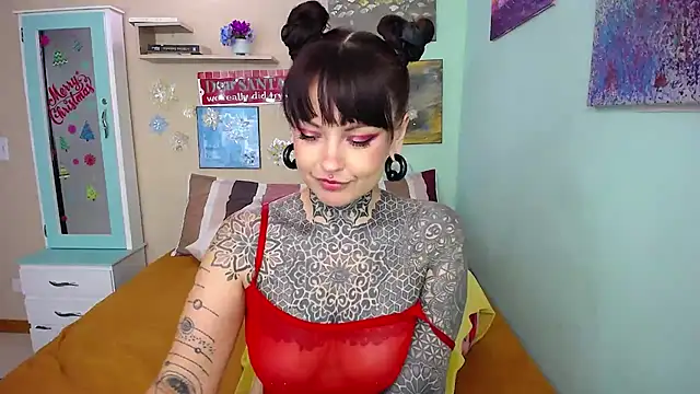 LolaRouse online show from 12.24.24