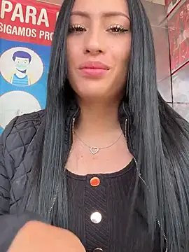 Snapshot of Sara_luna_ chatting on 03.21.25 Sara luna online show from 03.21.25