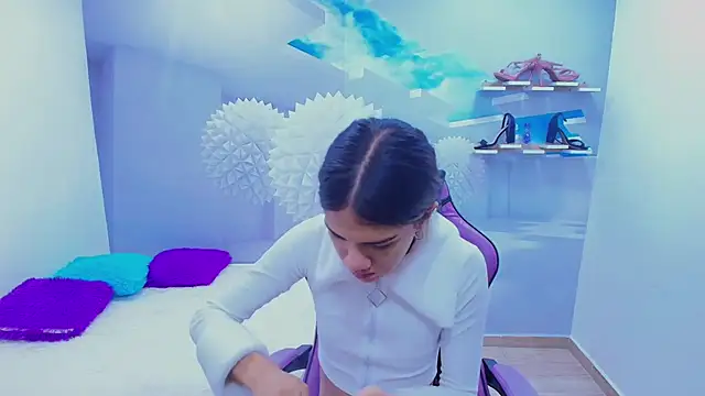 DEMI LEED online show from 11.05.25