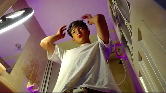 GabyThoms online show from 01.25.25