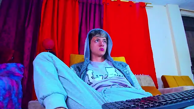 GabyThoms online show from 02.03.25