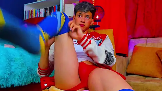 GabyThoms online show from 02.27.25