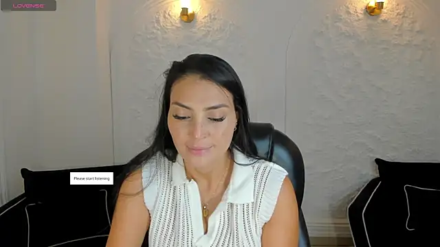 Snapshot of AbbyDalton chatting on 05.27.26 AbbyDalton online show from 05.27.26