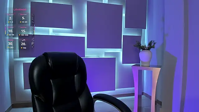 Snapshot of HannahJamesX chatting on 03.10.26 HannahJamesX online show from 03.10.26