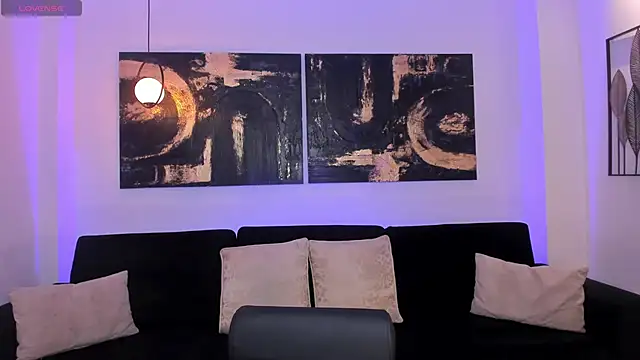 Snapshot of HannahJamesX chatting on 06.12.26 HannahJamesX online show from 06.12.26