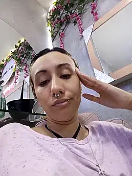 LunaDeCristall online show from 11.19.25