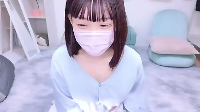 Snapshot of x-naru-x chatting on 03.13.25 x-naru-x online show from 03.13.25