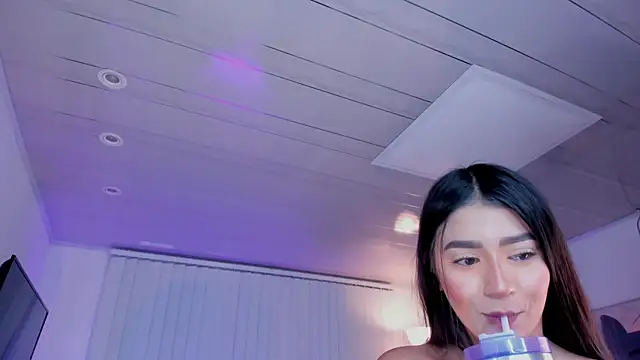 amelie jhons online show from 01.16.25