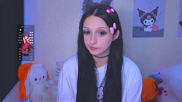 Snapshot of hikmurr chatting on 12.28.24 hikmurr online show from 12.28.24