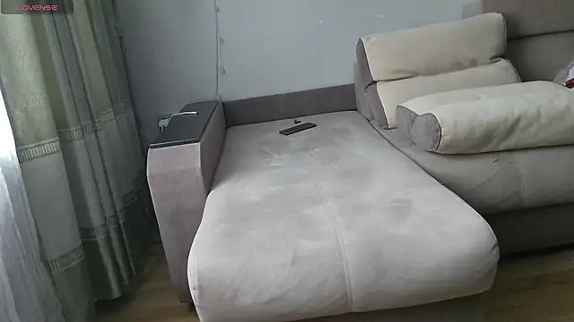 MilaaMilaa online show from 11.12.25