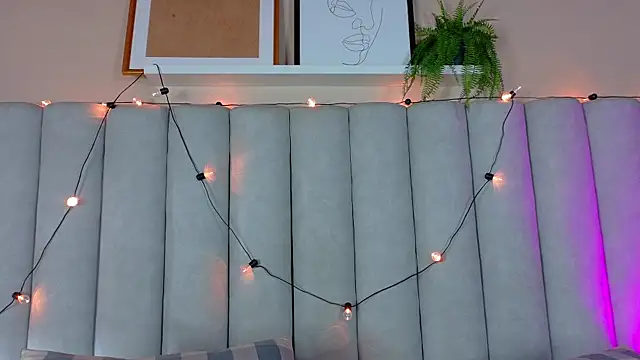 Snapshot of EngelStone chatting on 11.07.25 EngelStone online show from 11.07.25