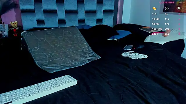 Piggy Eddy online show from 02.12.25