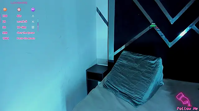 Piggy Eddy online show from 11.08.25