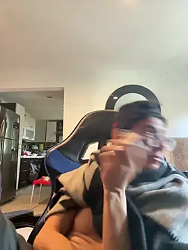 Snapshot of latino1986 chatting on 03.03.25 latino1986 online show from 03.03.25