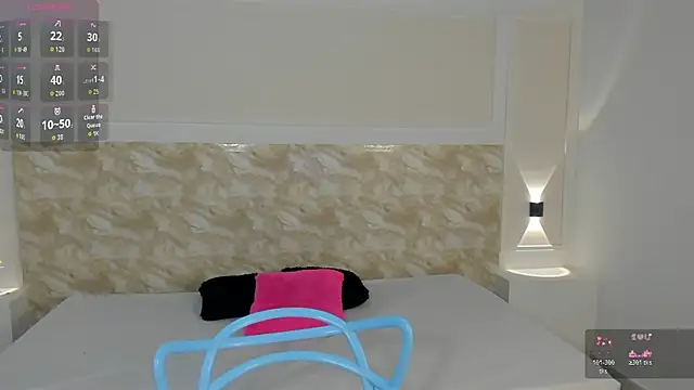 AliceRoss0 online show from 10.24.25